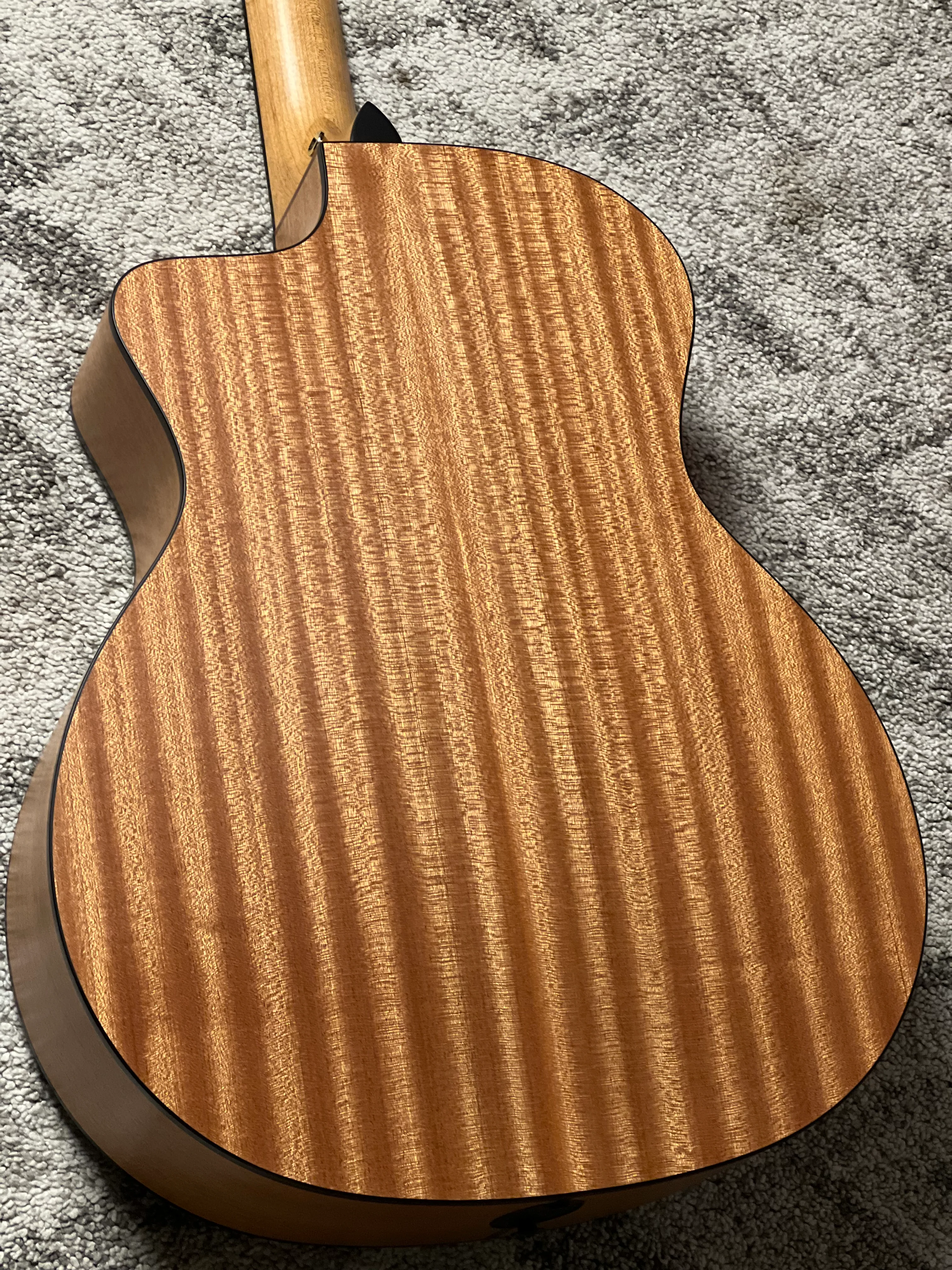 Taylor Sunset Blvd 114ce-S in Shaded Edge Burst Top w/Bag - Image 5