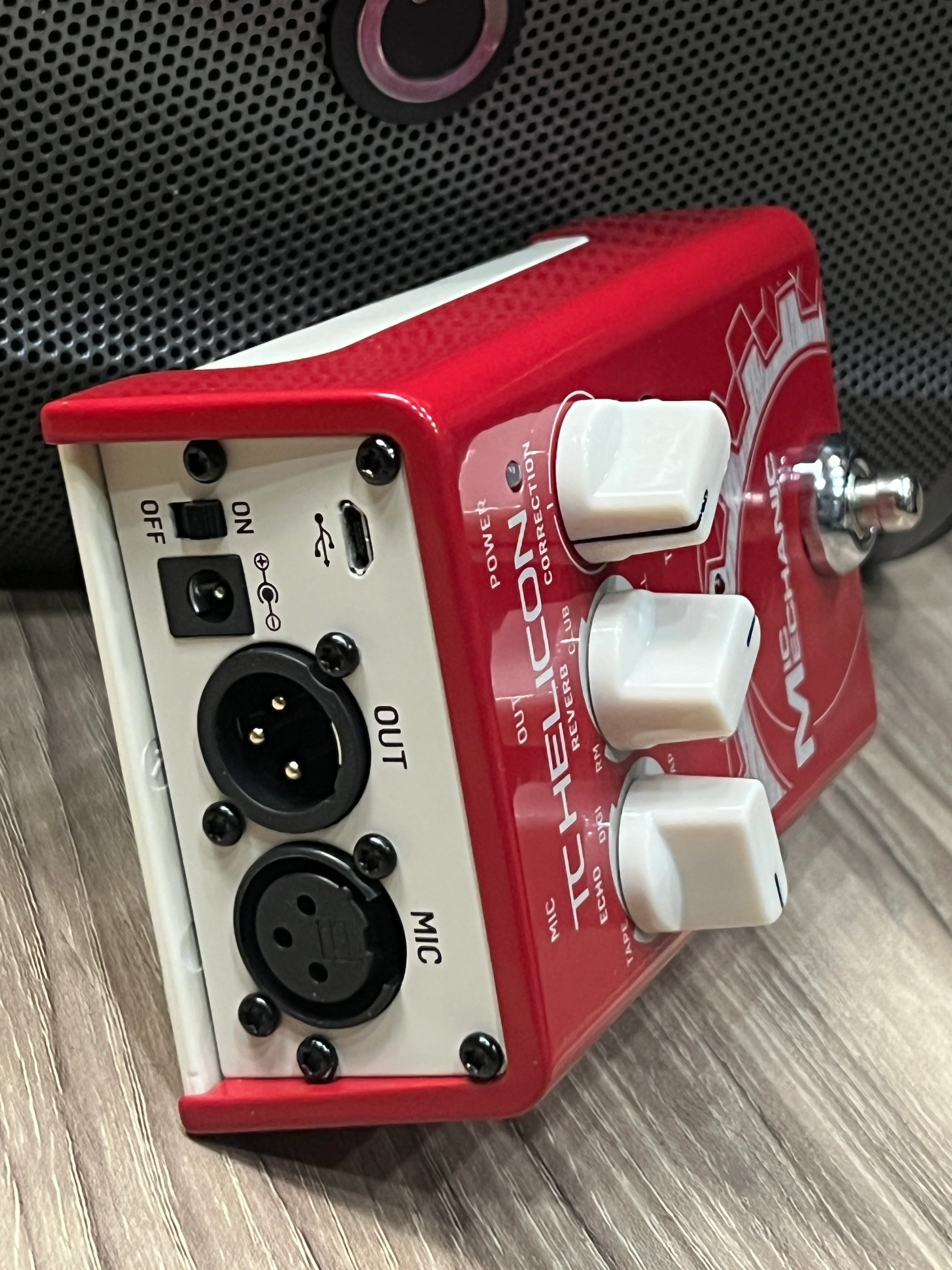 TC Helicon Mic Mechanic 2 Vocal Effects Pedal - Image 2