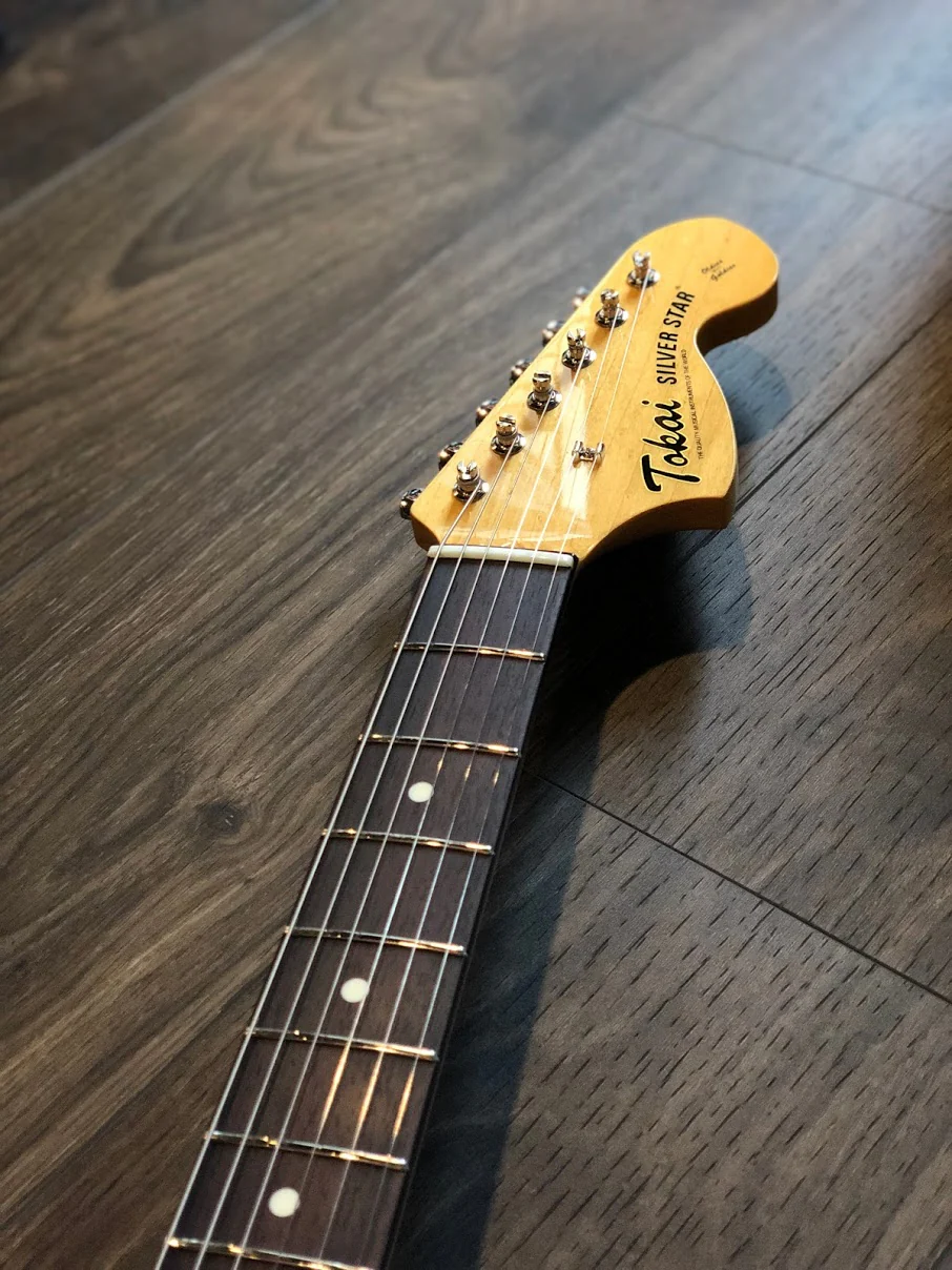 Tokai AJM-140 YS/R Silverstar Offset Japan in Yellow Sunburst - Image 3
