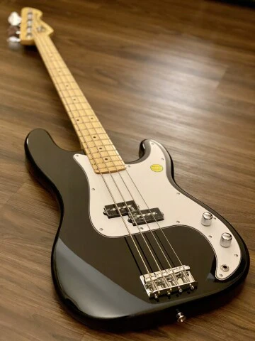Tokai APB-58 BB/M Hard Puncher Bass in Black with maple FB