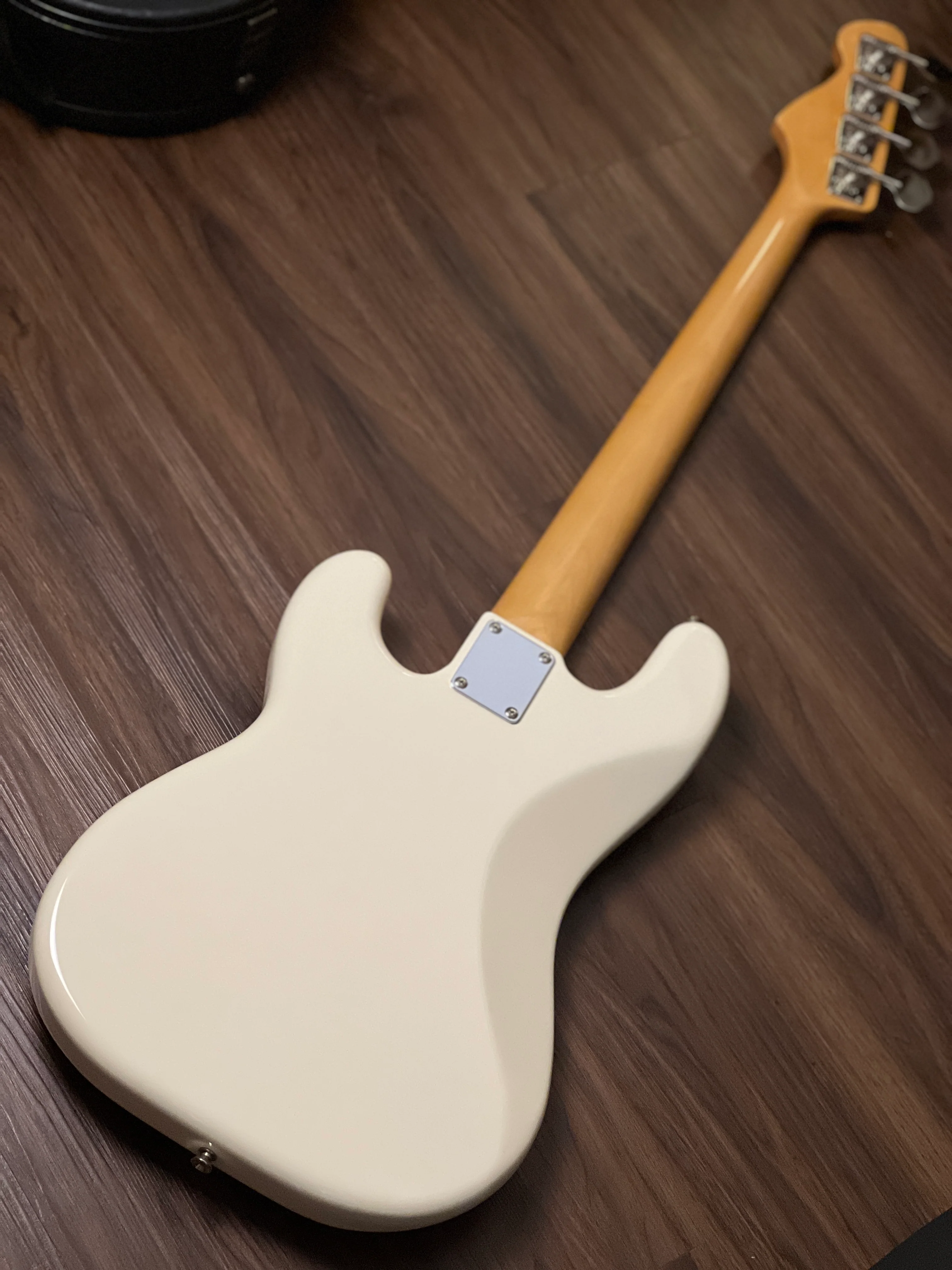 Tokai APB-97 OWH/R Hard Puncher Bass Japan in Olympic White 180209 - Image 4