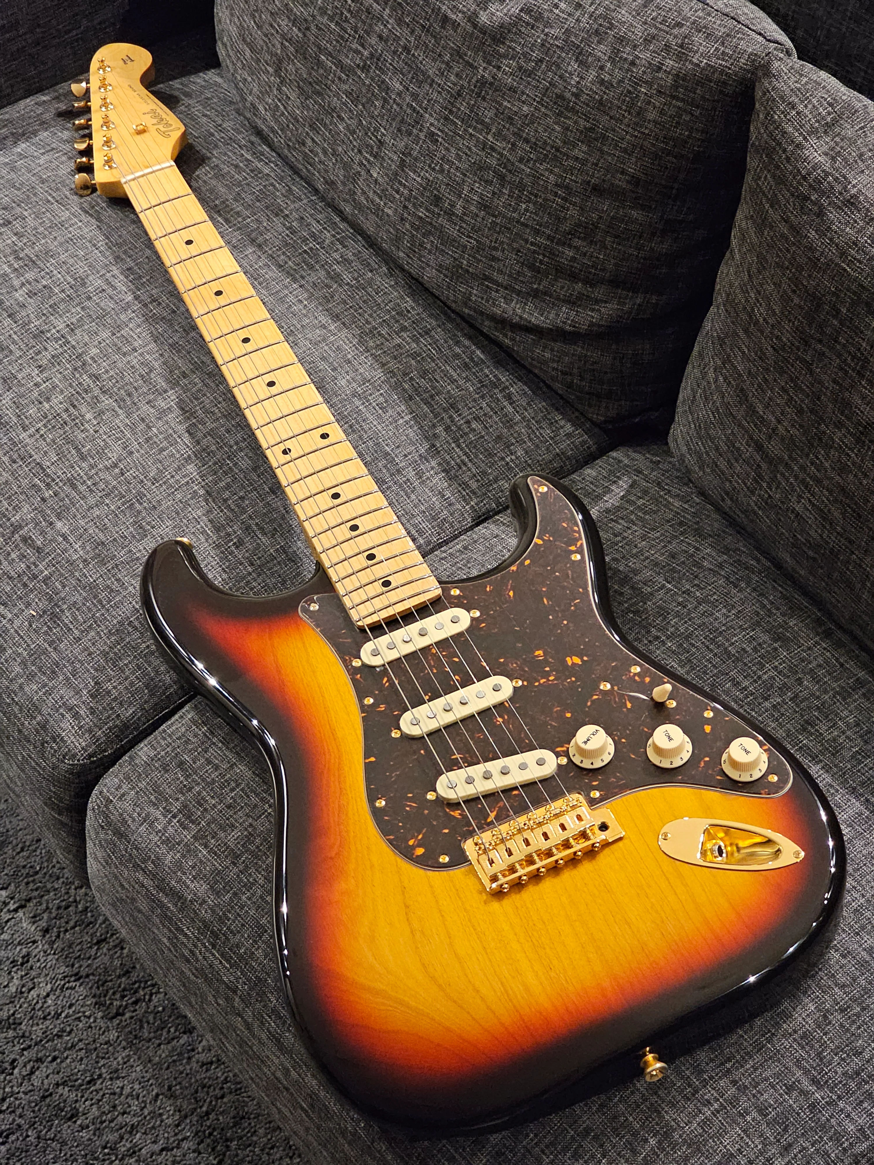 Tokai AST-100 GH YS/M Goldstar Sound Japan Premium in Yellow Sunburst with maple FB 190598 - Image 2