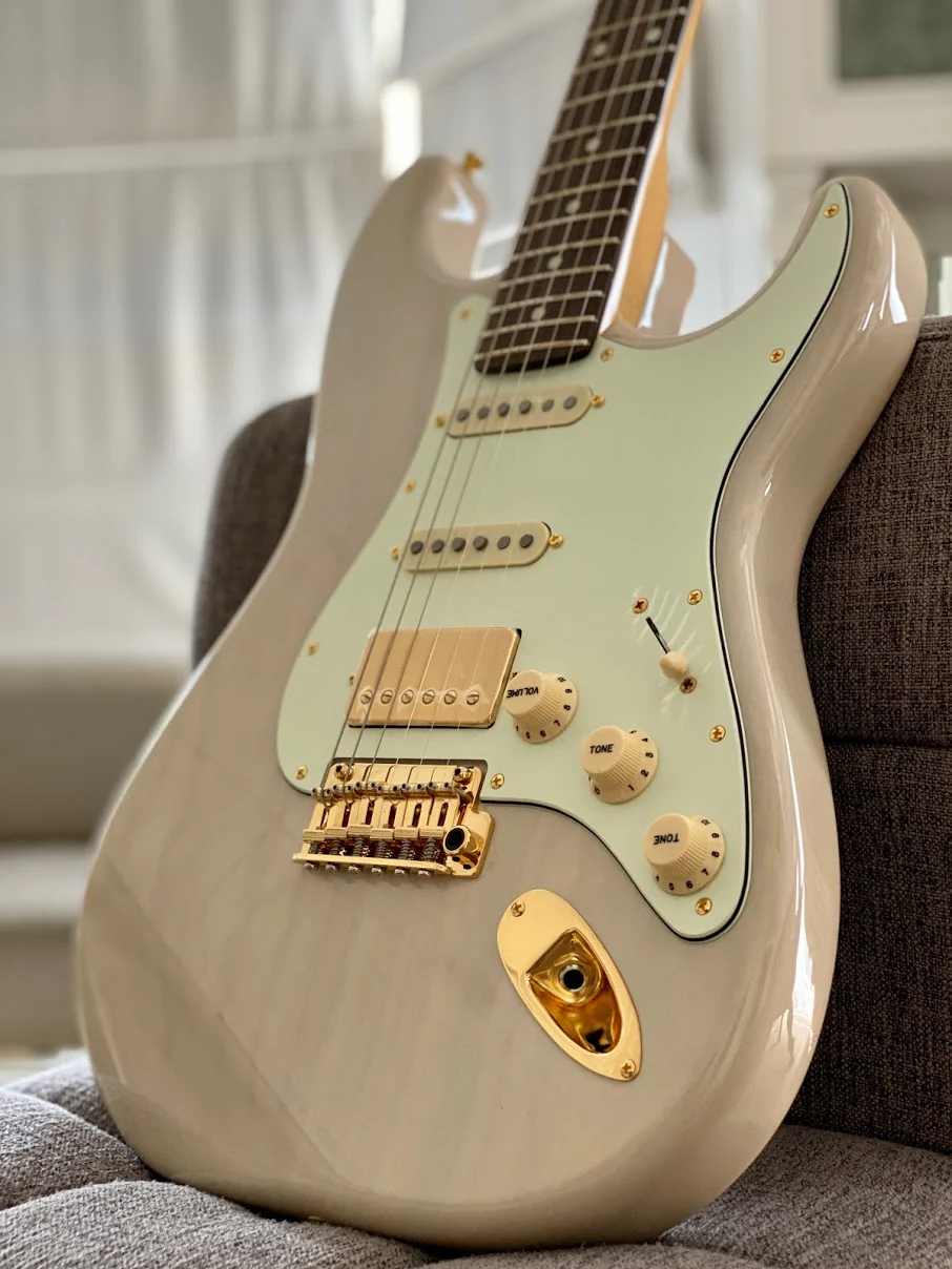 Tokai AST-118SH-GH WBL/R Goldstar Sound HSS Limited Edition White Blonde with Gold Hardware - Image 3