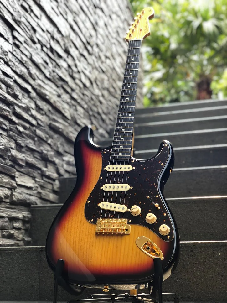 Tokai AST-95 GH YS/R Goldstar Sound Japan in Yellow Sunburst - Image 2