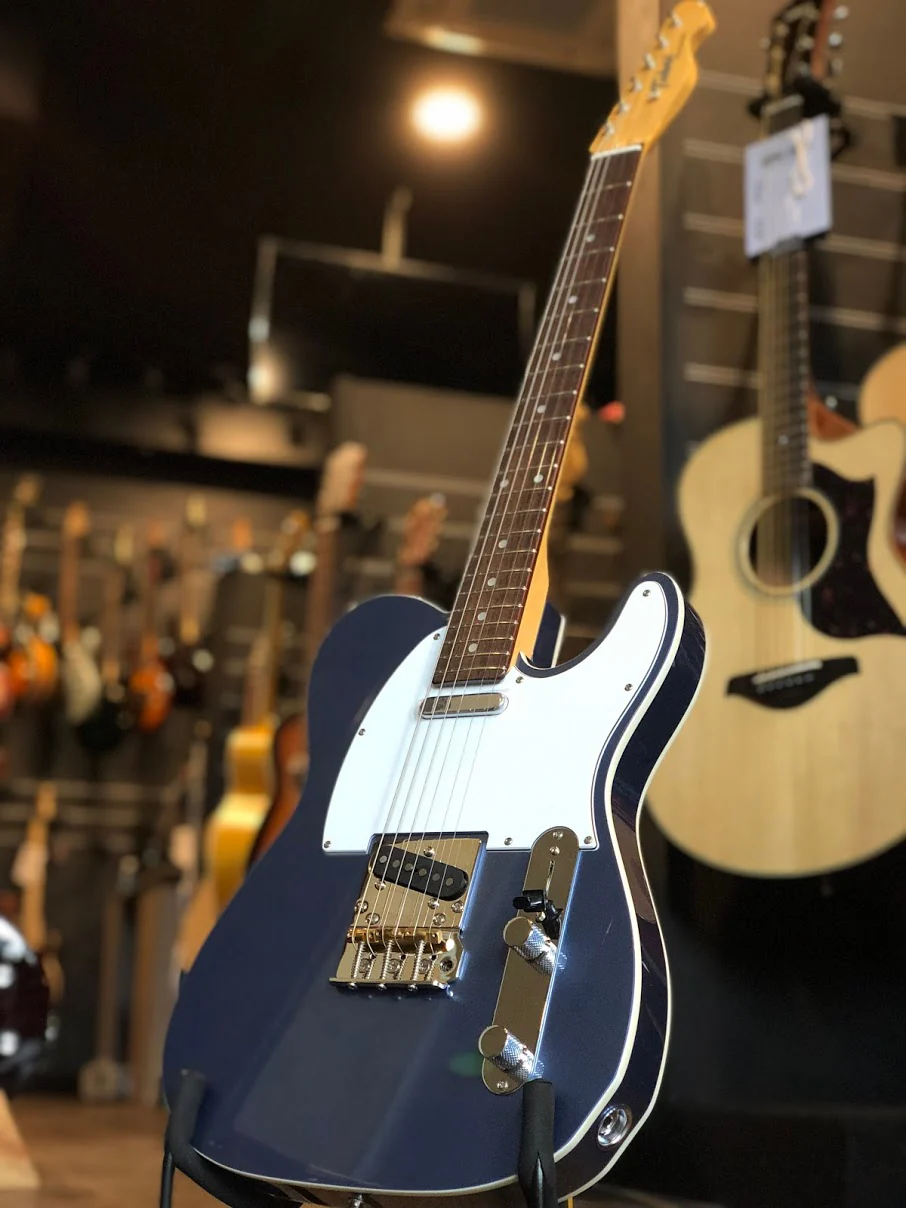 Tokai ATEB-Maverick OLB/R Breezysound Japan in Old Lake Placid Blue - Image 4