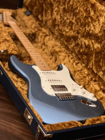 Tokai Japan AST-95SH IBL/M Goldstar Sound in Ice Blue Metallic - Image 7