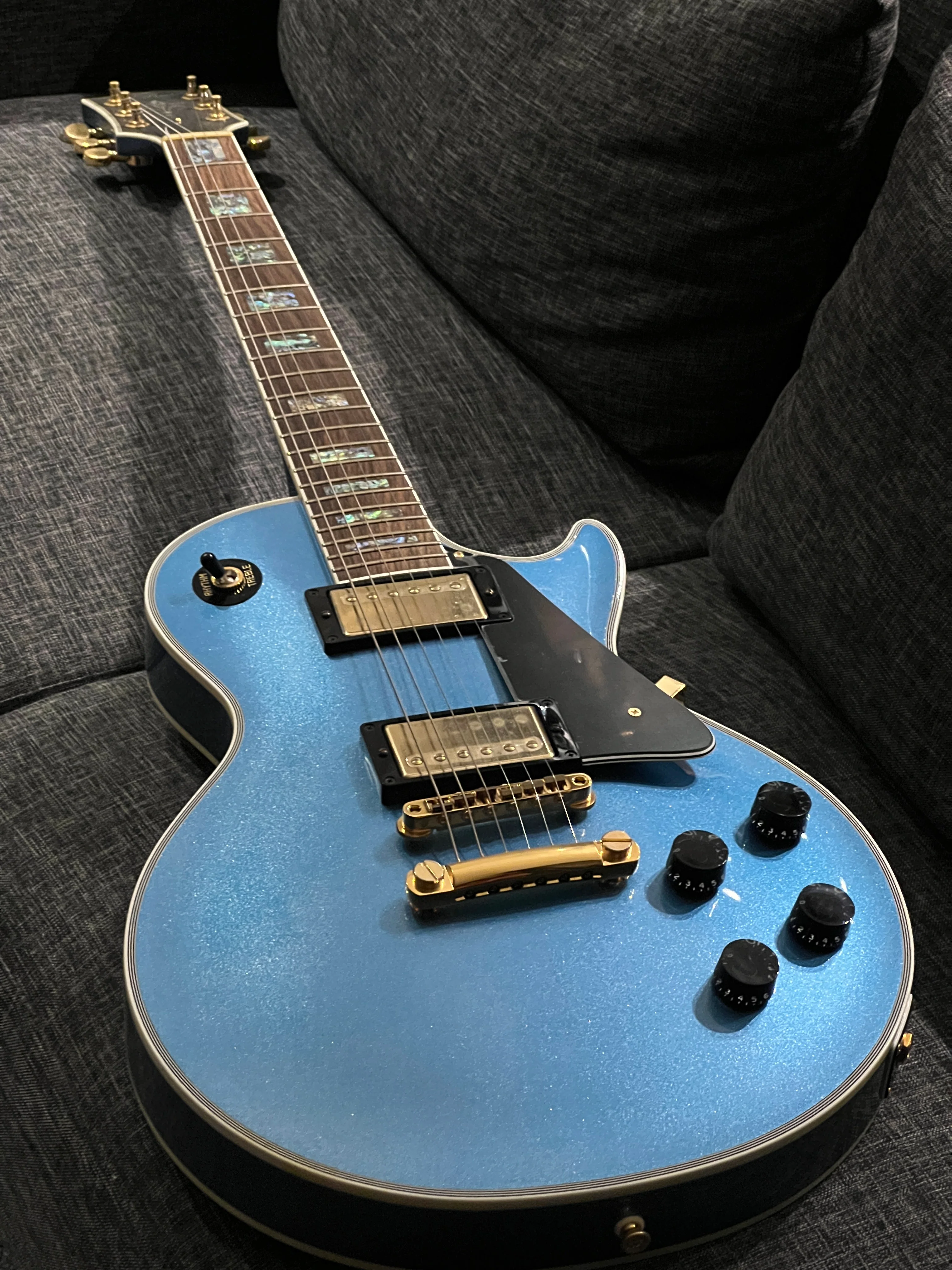 Tokai Love Rock Custom Shop LC-136S AB in Blue Sparkle with Abalone Block inlay 1941682 - Image 7