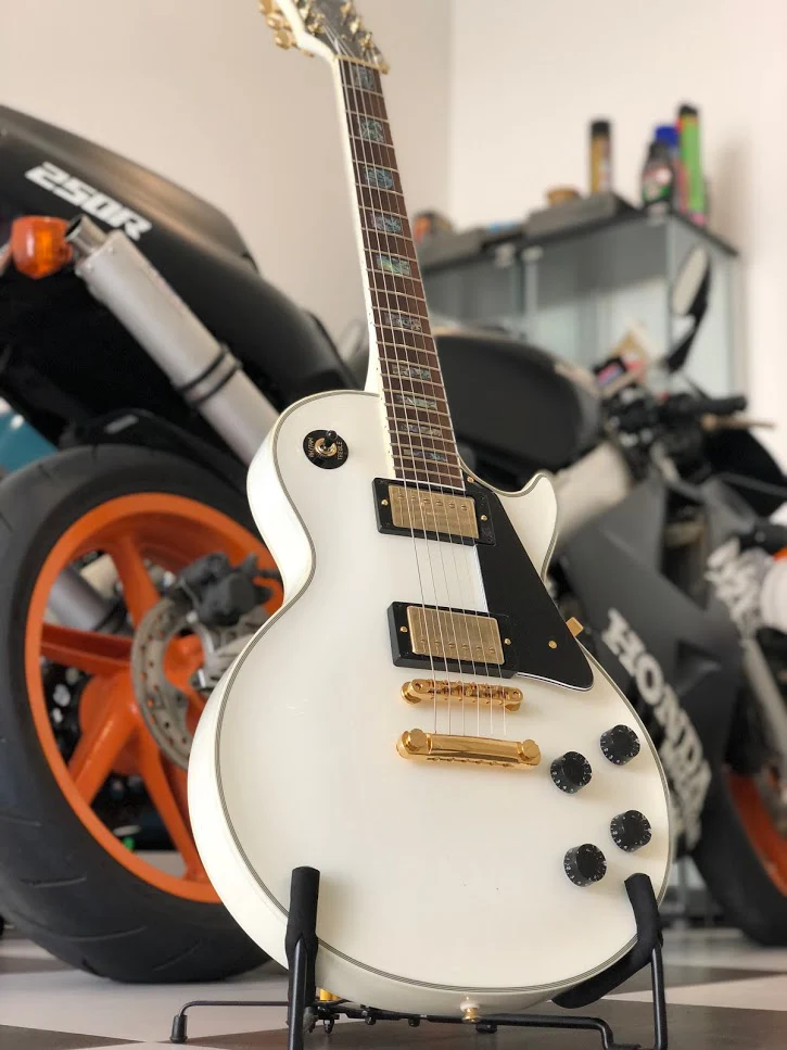Tokai Love Rock Custom Shop LC-136S AB in White Sparkle with Abalone Inlay - Image 3