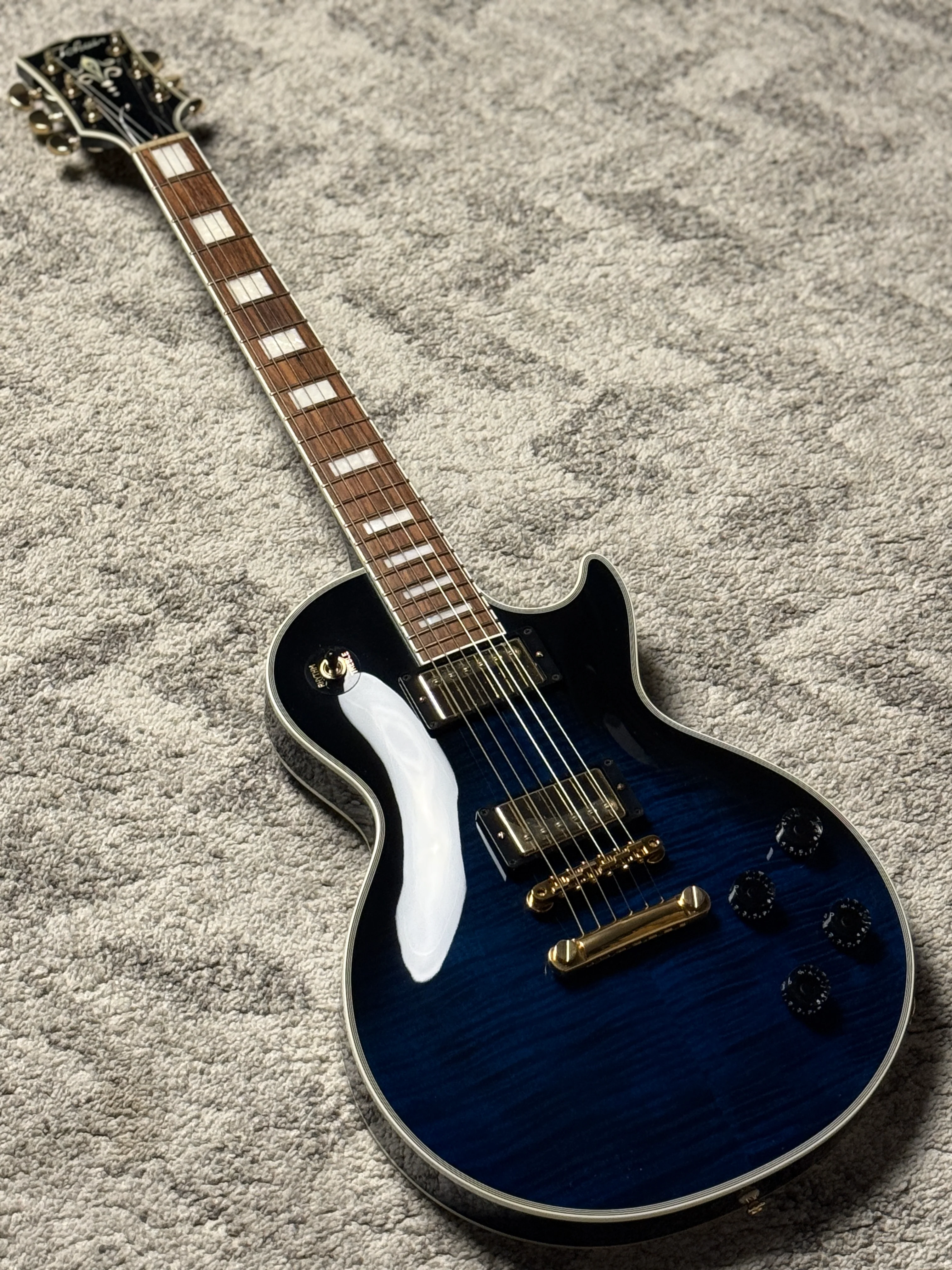 Tokai Love Rock Custom Shop LC-136S F in Cobalt Fade 1941562