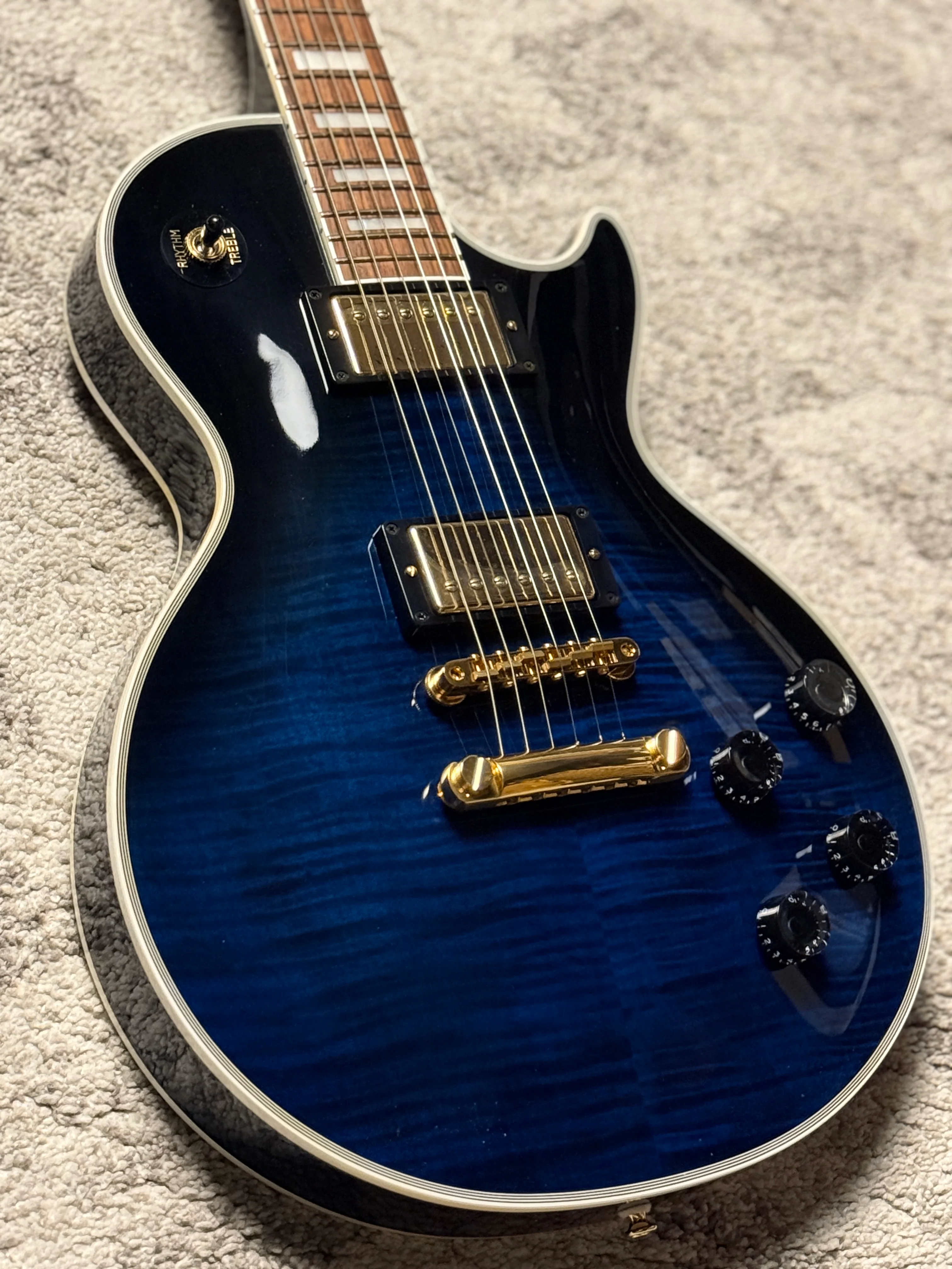 Tokai Love Rock Custom Shop LC-136S F in Cobalt Fade 1941562 - Image 5