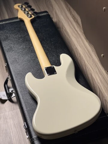 Tokai TJB-55 VWH/R Jazz Sound Bass Japan in Vintage White 230105 - Image 4