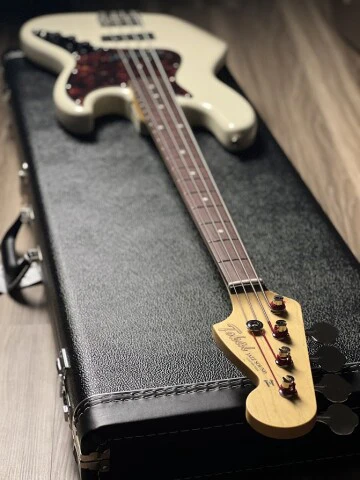 Tokai TJB-55 VWH/R Jazz Sound Bass Japan in Vintage White 230105 - Image 5