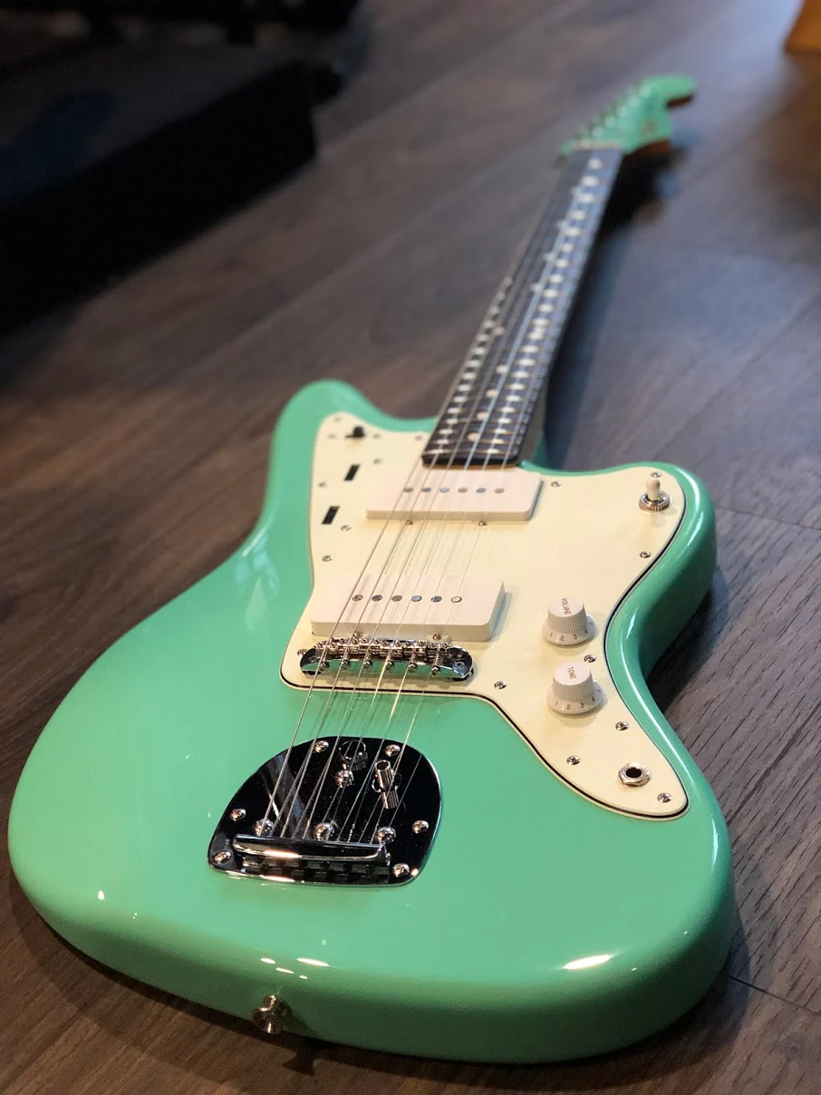 Tokai TJM-140 MH Silverstar Offset in Seafoam Green with Matching Headstock - Image 2
