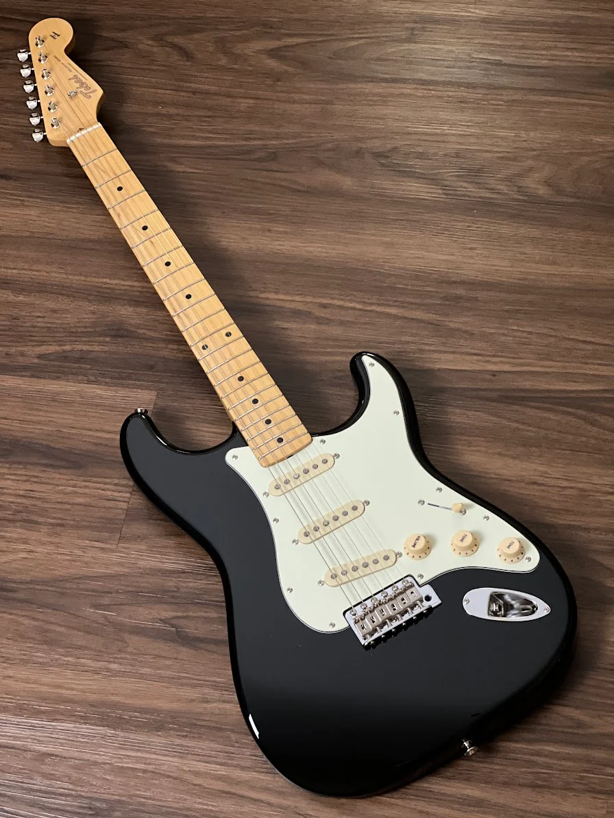 Tokai TST-50 BB/M Goldstar Sound Vintage Series Japan in Black with maple FB - Image 4