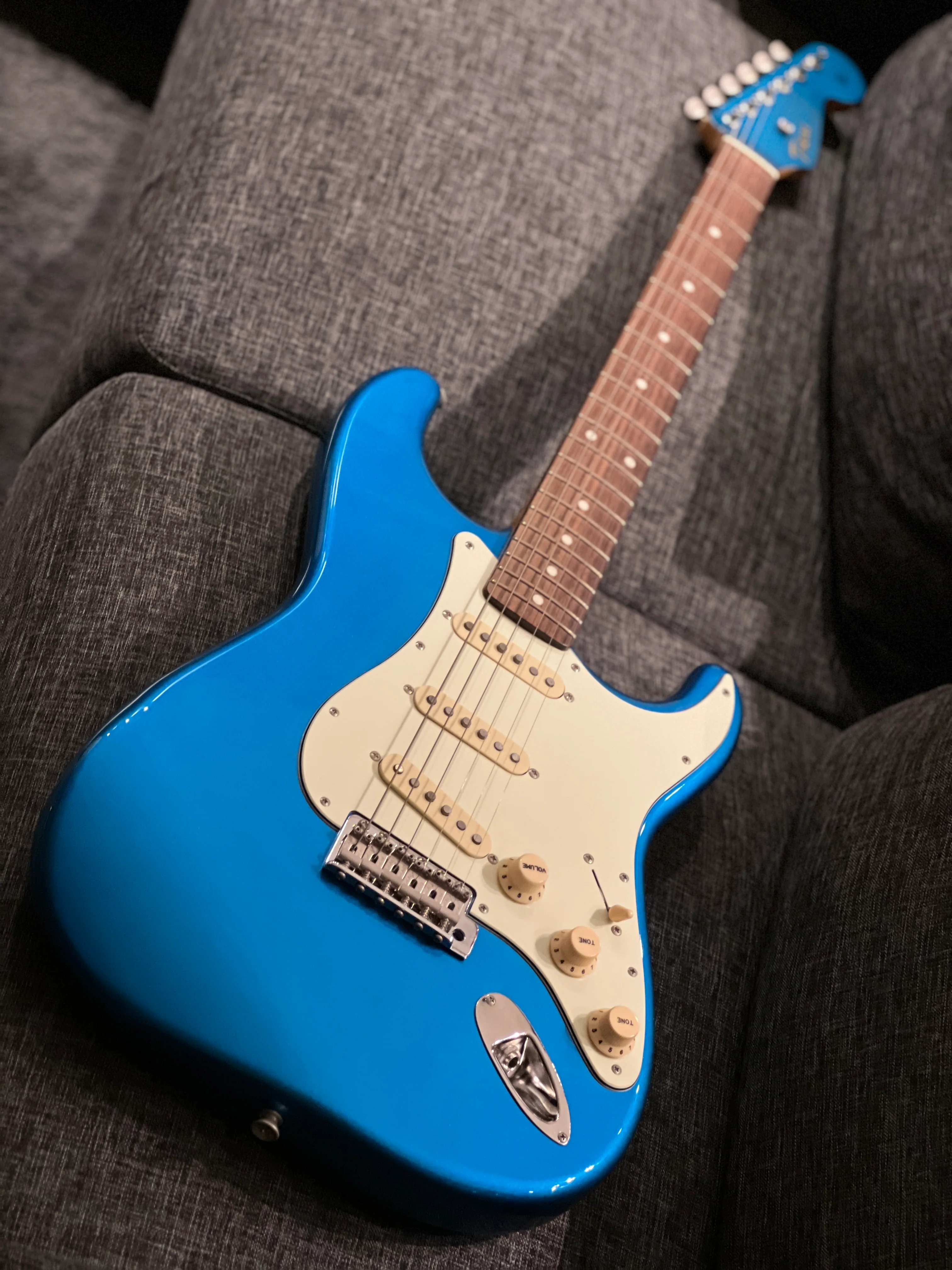Tokai TST-50 LPB/R MH Goldstar Sound Japan in Lake Placid Blue with Rosewood FB 190584 - Image 2