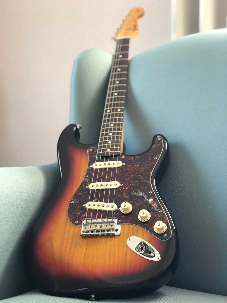 Tokai TST-50 YS/R Goldstar Sound Vintage Series Japan in Yellow Sunburst Tortoise PG - Image 2