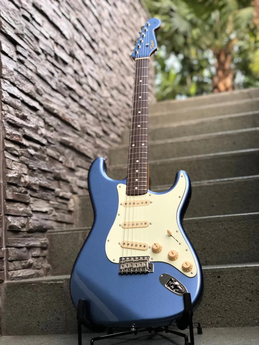 Tokai TST-96 OLB/R Old Goldstar Sound in Old Lake Placid Blue with Matching Headstock - Image 2