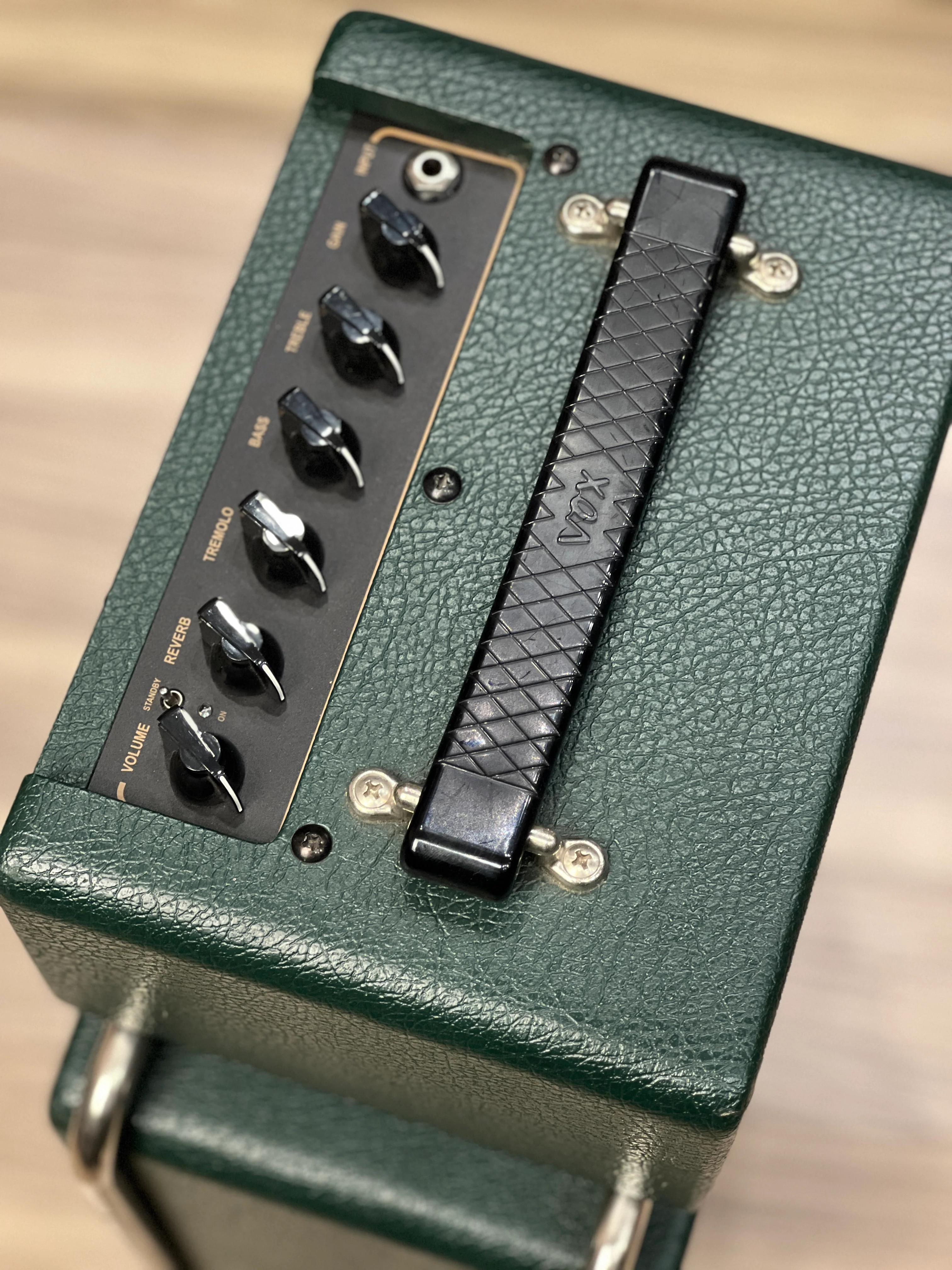 Vox MSB25BRG Mini Superbeetle 25-watt 1x10" Mini-stack in British Racing Green - Image 3