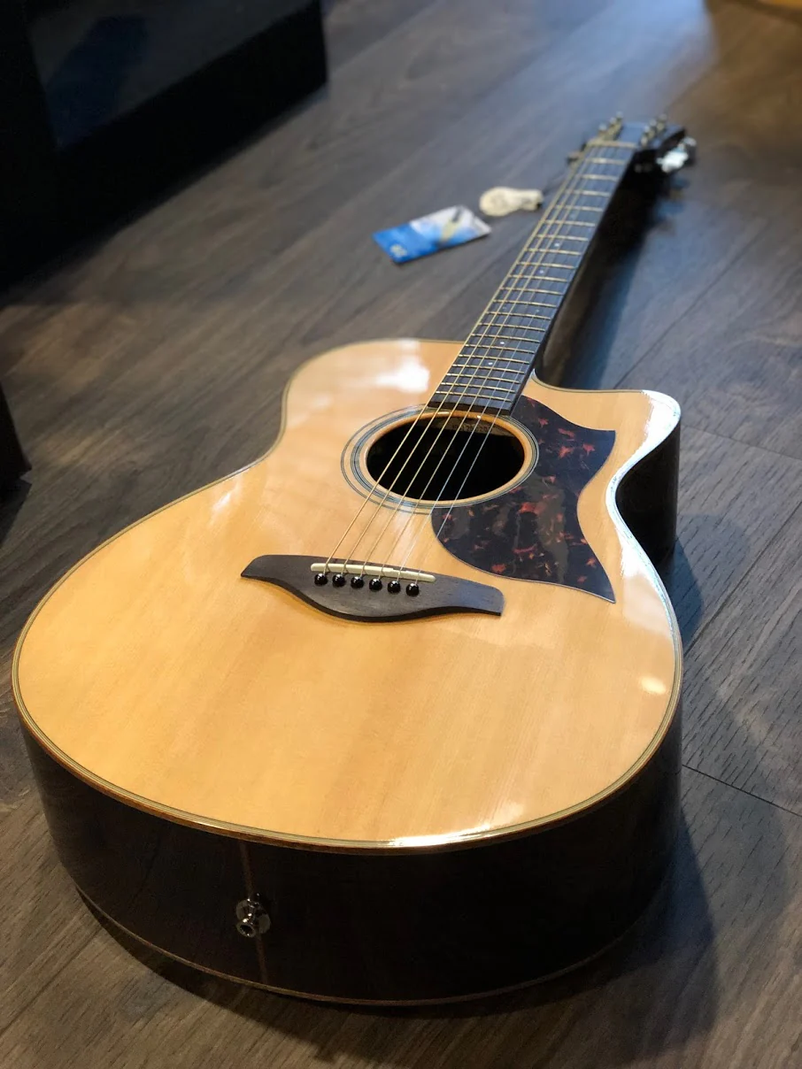 Yamaha AC1R with Rosewood Back and Solid Top - Image 2
