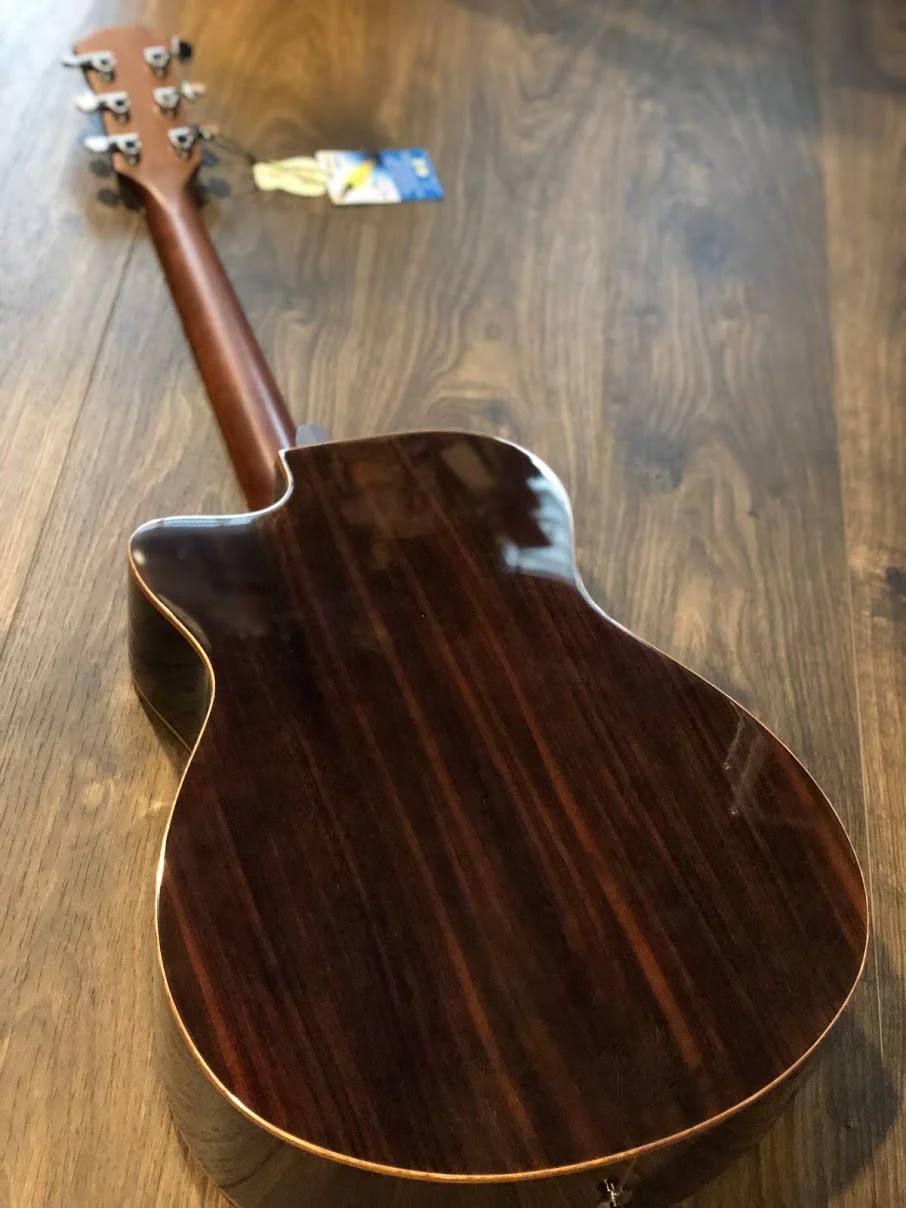 Yamaha AC1R with Rosewood Back and Solid Top - Image 4