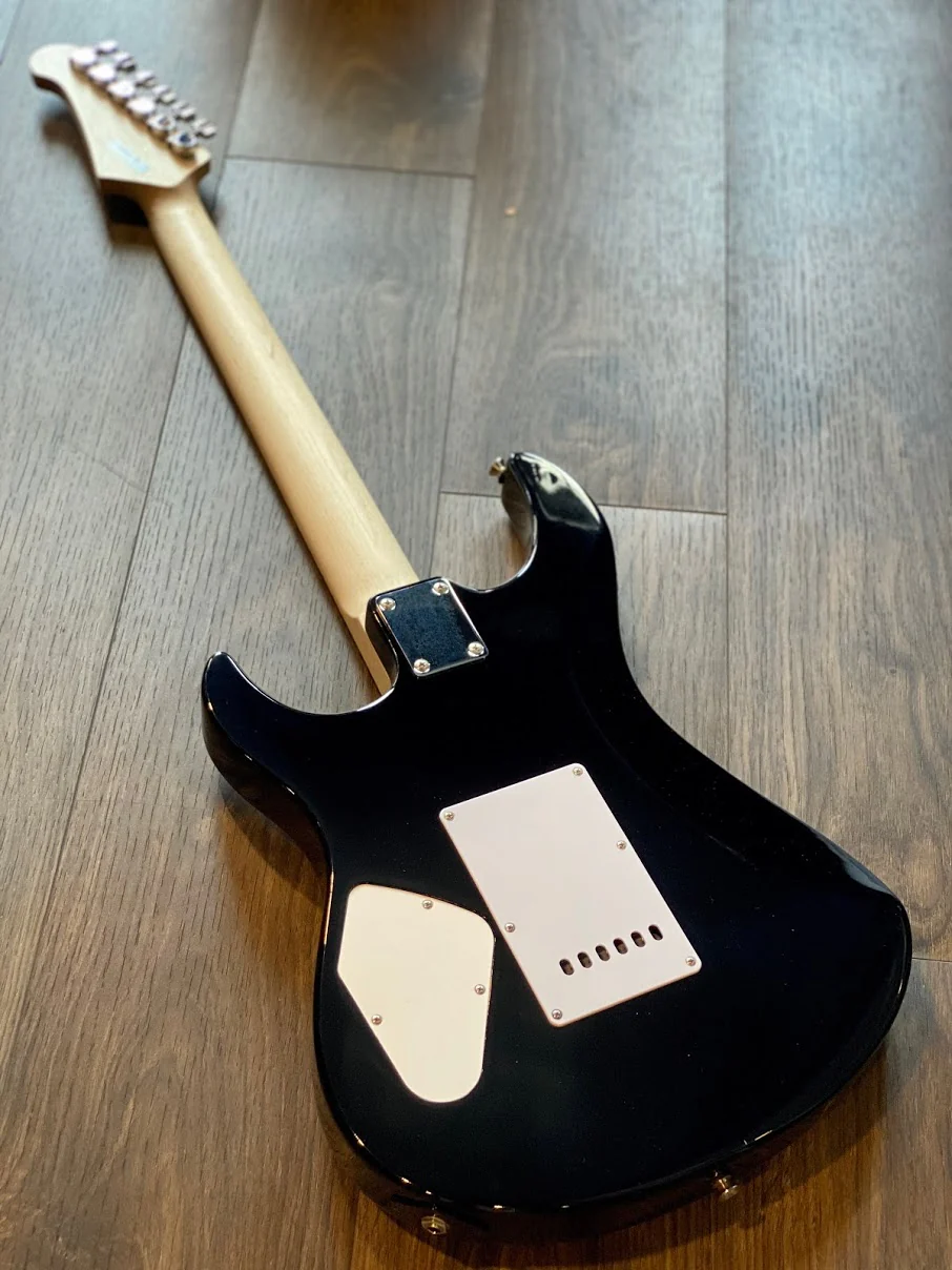 Yamaha PAC112VM Pacifica - Black - Image 2