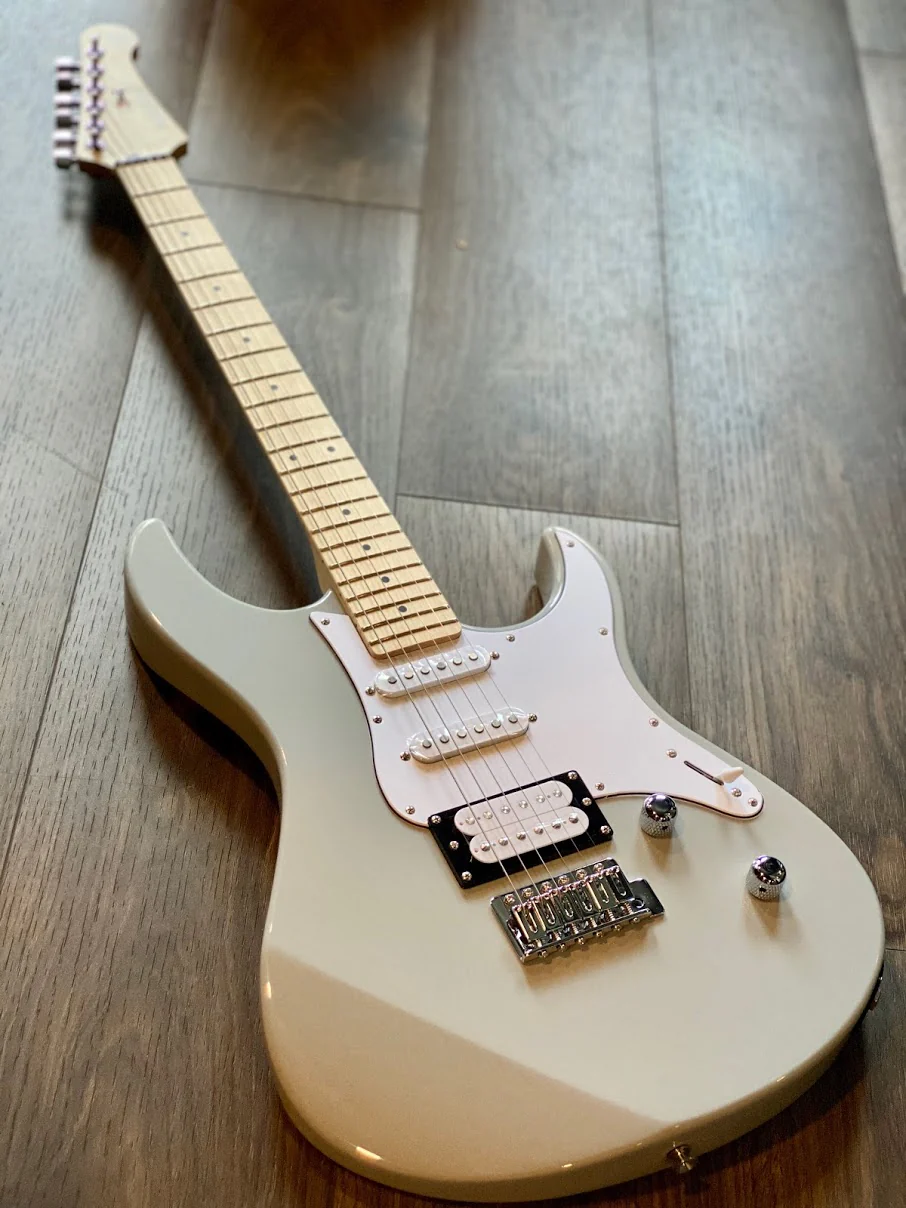 Yamaha PAC112VM Pacifica - Grey