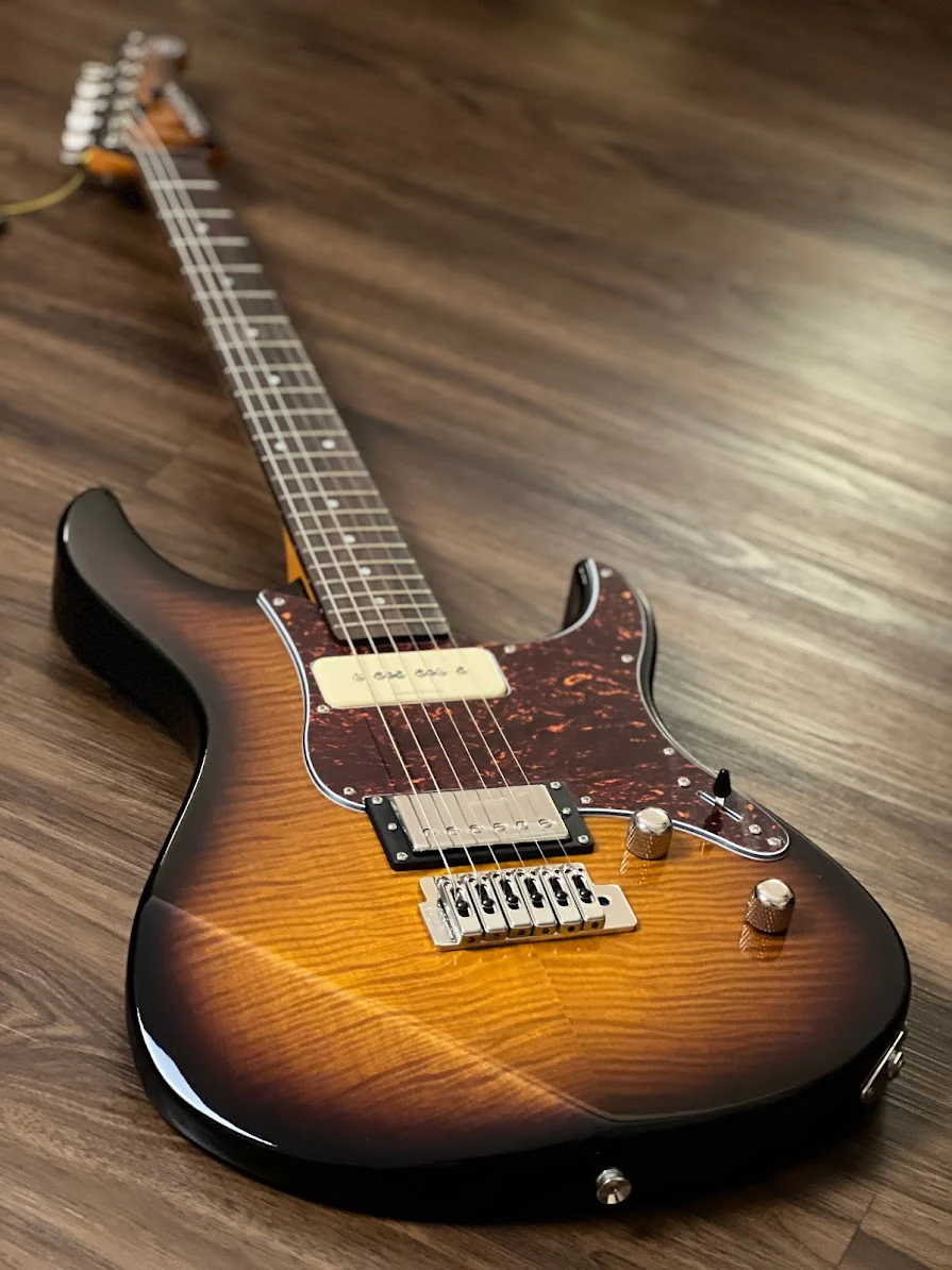 Yamaha PAC611VFM Pacifica in Tobacco Brown Sunburst
