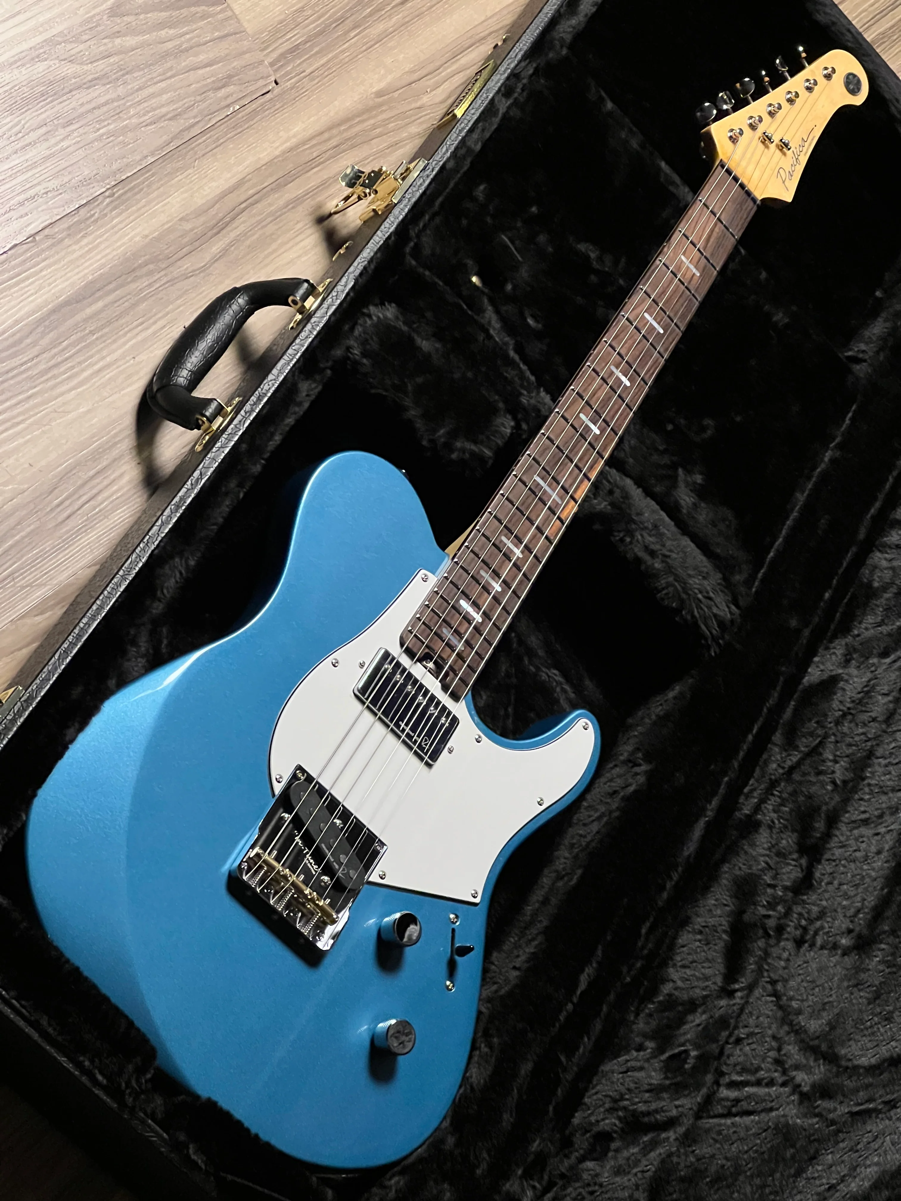 Yamaha PACP11S Pacifica SC Professional in Breeze Metallic Blue - Image 2